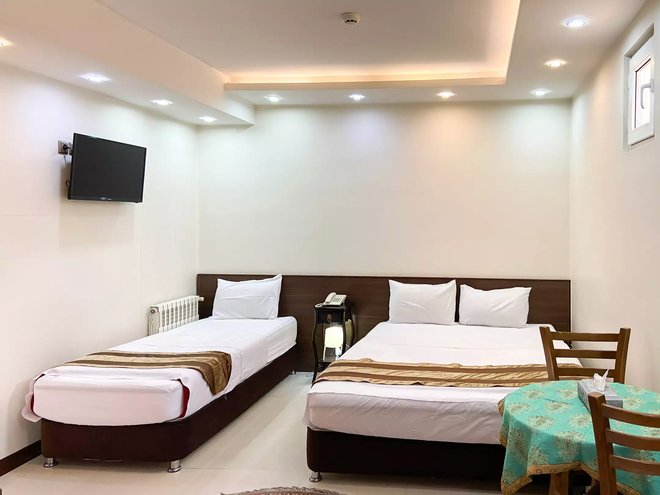 Alibaba https://cdn.alibaba.ir/ostorage/hotel-accommodation-images/67031e9d666674792fccbdab_699ee5ec-11d2-4e12-ae0a-aca51f3eb3ef_چهارتخته (1).webp